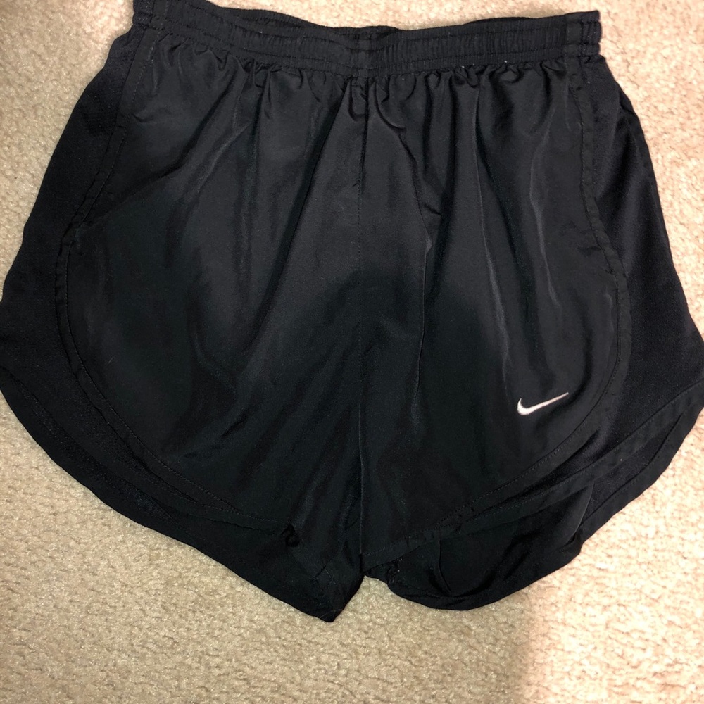 Black nike tempo shorts